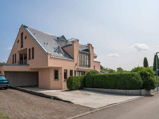 Einfamilienhaus zum Kauf 1.750.000 € 7 Zimmer 307,6 m² 558 m² Grundstück frei ab sofort Radolfzell 78315