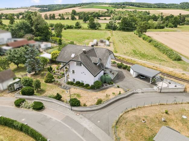 Mehrfamilienhaus zum Kauf 690.000 € 10 Zimmer 244 m² 1.358 m² Grundstück Glauberg Glauburg 63695