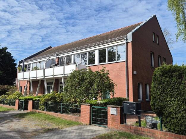 Mehrfamilienhaus zum Kauf als Kapitalanlage geeignet 1.400.000 € 17 Zimmer 569 m² 1.445 m² Grundstück Dorfaue Zeuthen Zeuthen 15738