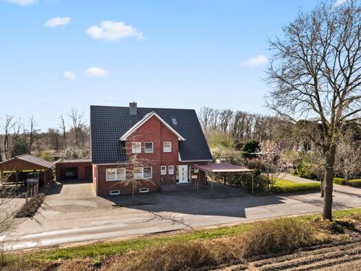 Haus zum Kauf 350.000 € 8 Zimmer 220 m² 1.428 m² Grundstück Lohne Wietmarschen- Lohne 49835