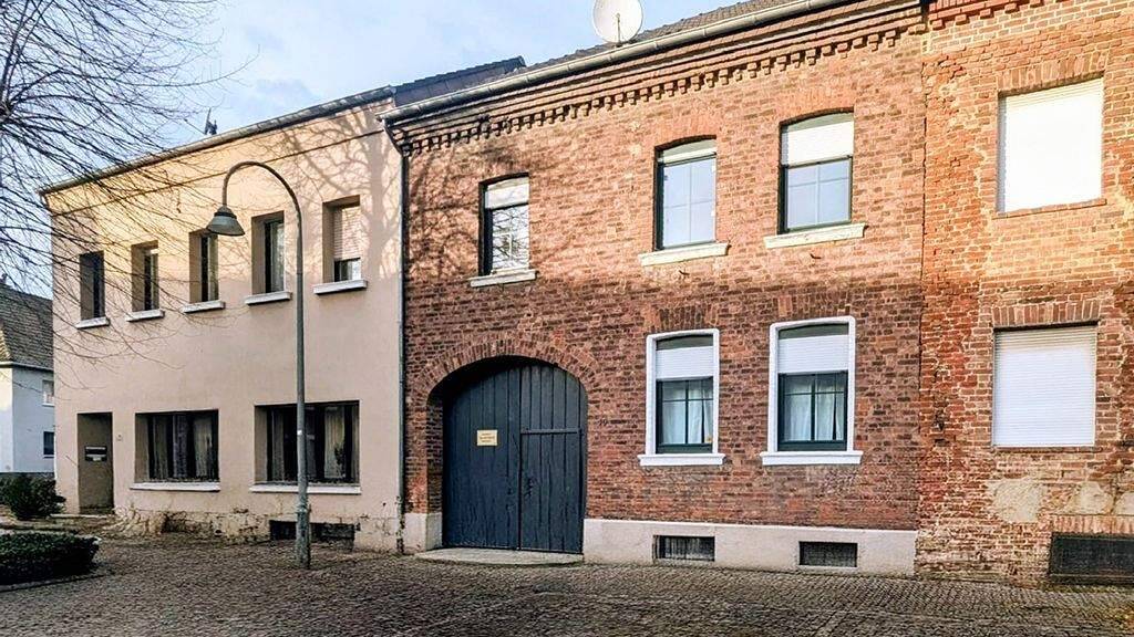 Einfamilienhaus zum Kauf 249.000 € 6 Zimmer 137 m² 1.000 m² Grundstück Weisweiler Eschweiler / Weisweiler 52249