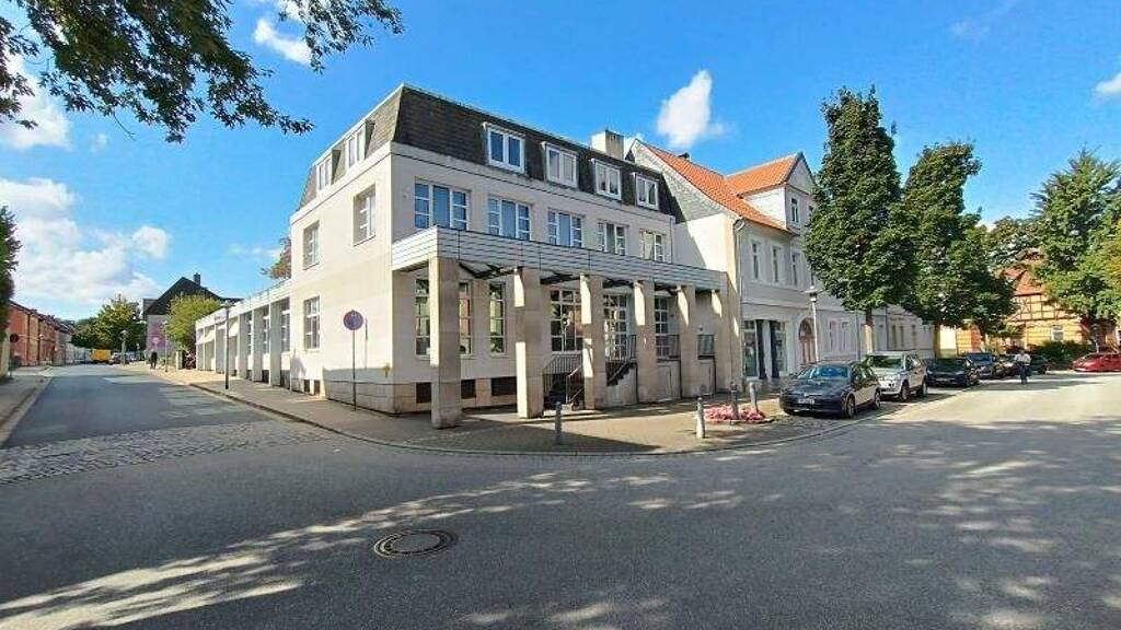 Gewerbeobjekt zum Kauf als Kapitalanlage geeignet 990.000 € 802 m² 677 m² Grundstück teilbar ab 802 m² Königslutter 38154