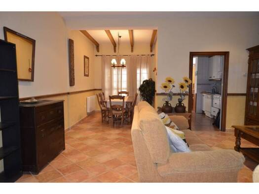 Villa zum Kauf 148.000 € 5 Zimmer 181 m² >Calle Cantarranas > El Casar de Escalona 45542