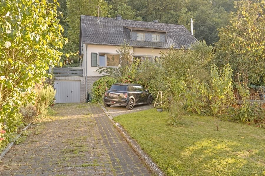 Einfamilienhaus zum Kauf 395.000 € 6 Zimmer 160 m²<br/>Wohnfläche 953 m²<br/>Grundstück 01.04.2025<br/>Verfügbarkeit Oberfell 56332