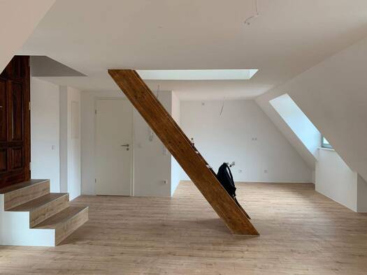 Wohnung zur Miete 610 € 1 Zimmer 50 m² 3 Geschosse frei ab 01.03.2026 Forchheim 91301