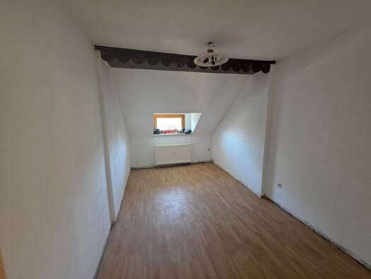 Wohnung zur Miete 300 € 2 Zimmer 50 m² Geschoss 2/2 frei ab 01.09.2026 Alte Poststraße 1 Reuden Elsteraue 06729