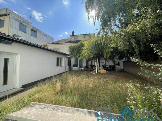 Haus zum Kauf 359.000 € 11 Zimmer 254,1 m² 250 m² Grundstück Innenstadt Pforzheim 75172