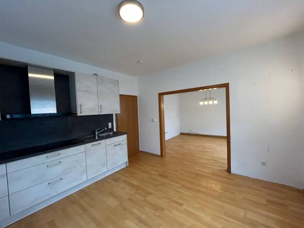 Einfamilienhaus zum Kauf 300.000 € 5 Zimmer 145 m² 192 m² Grundstück Bad Urach Bad Urach 72574