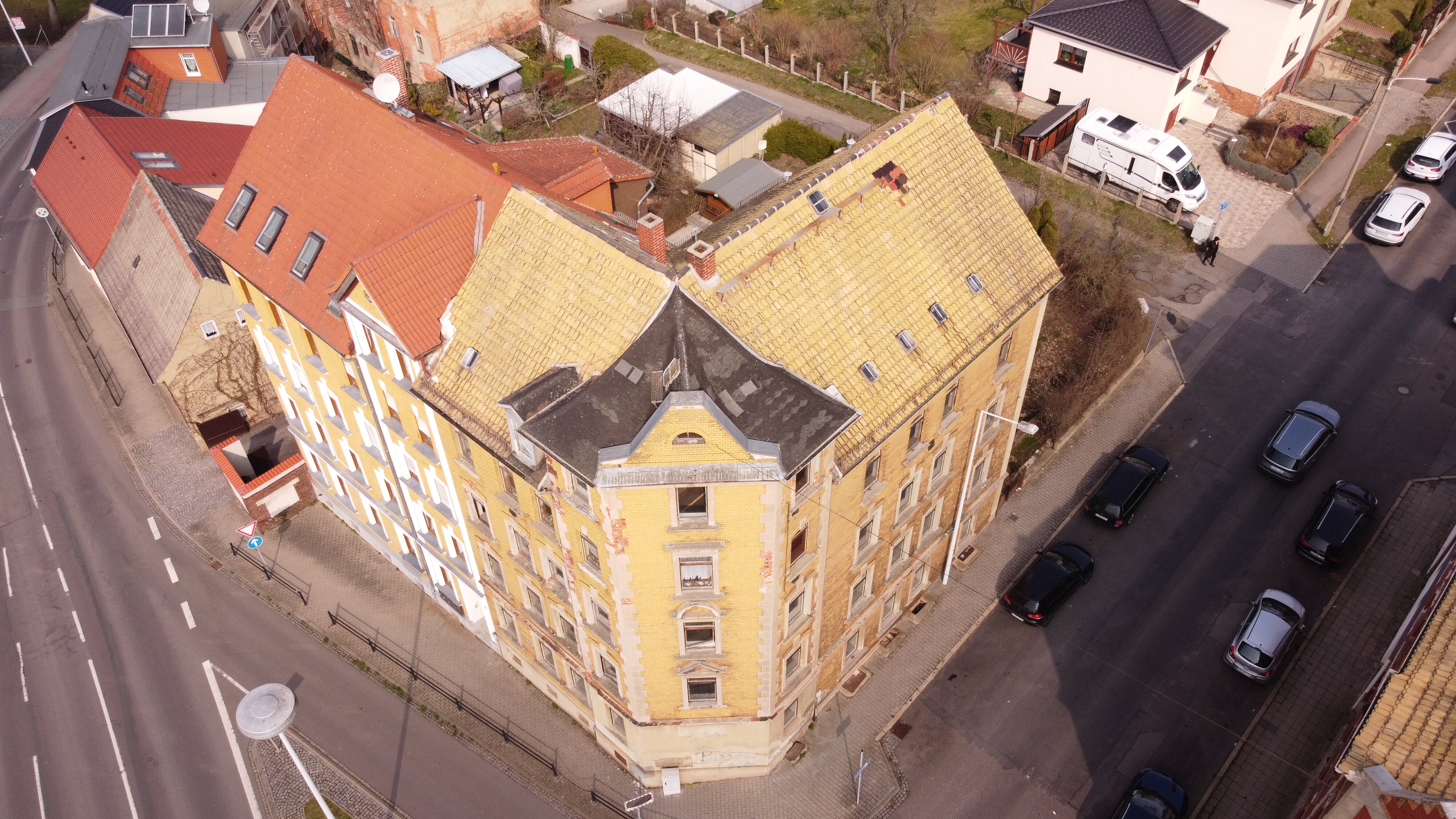 Mehrfamilienhaus zum Kauf 115.000 € 16 Zimmer 576 m²<br/>Wohnfläche 322 m²<br/>Grundstück Südvorstadt Altenburg 04600