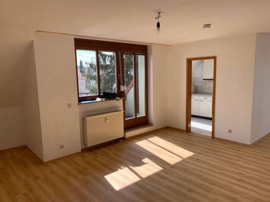 Wohnung zur Miete 705 € 2 Zimmer 57 m² Geschoss 2/3 frei ab 01.05.2026 Nürnberger Straße Schwaig Schwaig bei Nürnberg 90571
