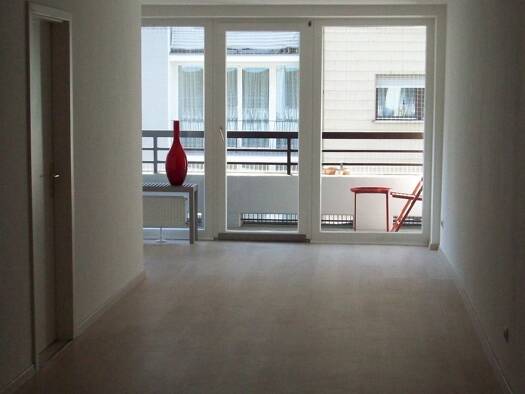 Wohnung zur Miete 714 € 1 Zimmer 51 m² Geschoss 3/6 frei ab 01.10.2026 Südstadt Fürth 90763