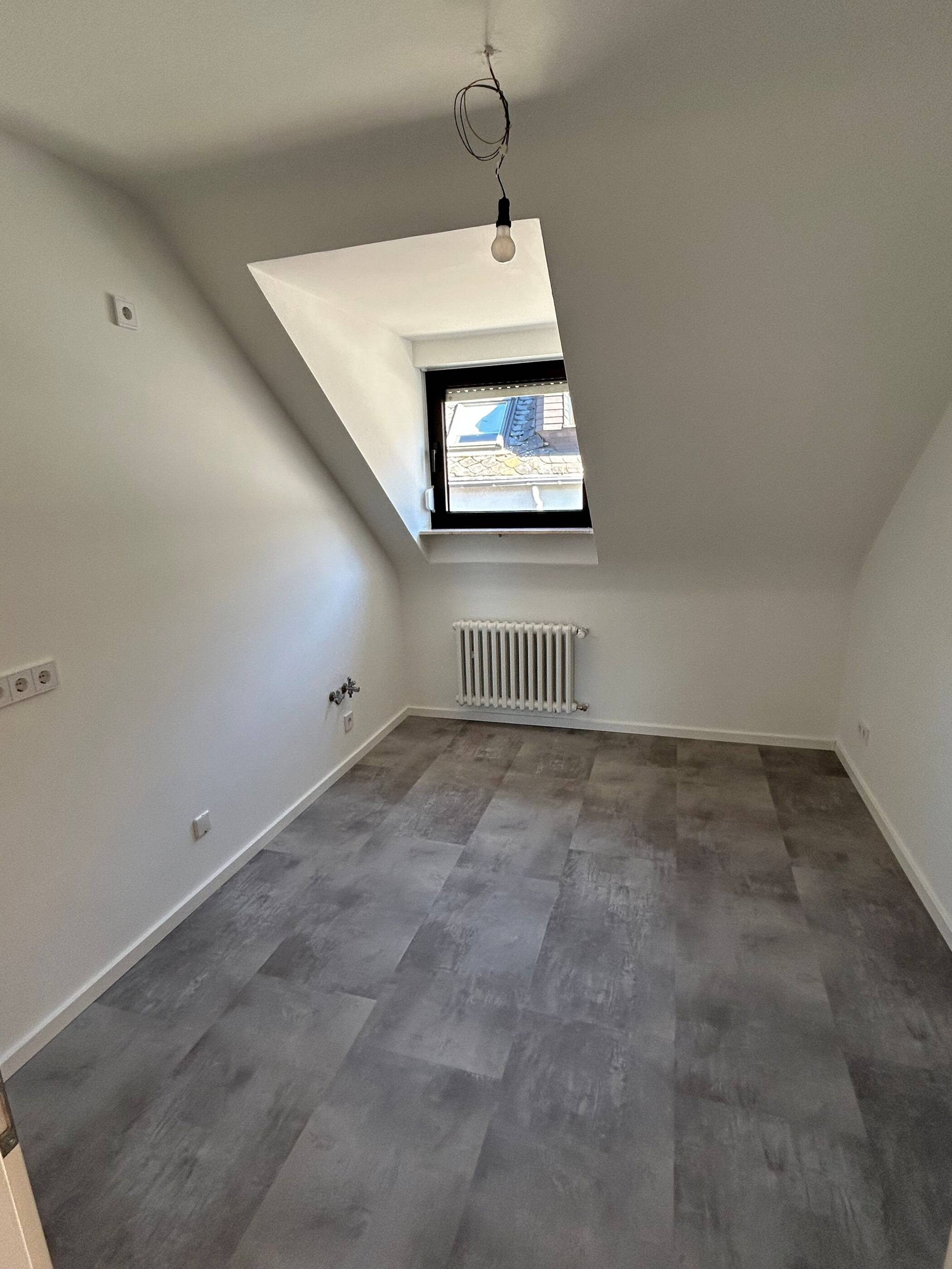 Große DG Wohnung mit Balkon und Garage in Trier-Ruwer! Erstbezug nach Renovierung! – Trier – Vorschaubild 8