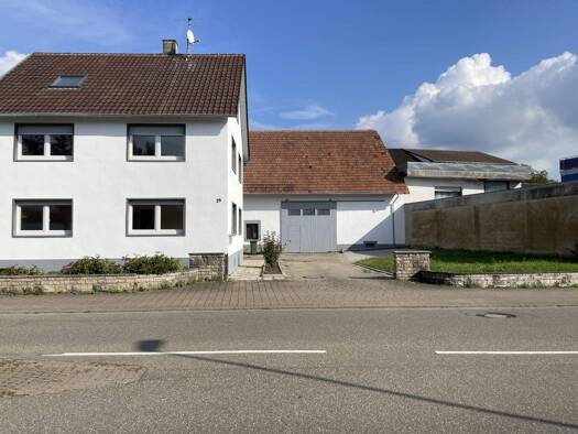 Einfamilienhaus zur Miete 1.600 € 7 Zimmer 221,7 m² Gondelsheim 75053