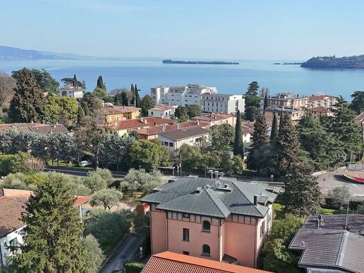 Wohnung zum Kauf 620.000 € 6 Zimmer 135 m² frei ab sofort Via delle Palme Salò 25087