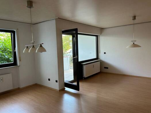 Wohnung zur Miete 950 € 3 Zimmer 84 m² Geschoss EG/1 frei ab sofort Höchberg 97204