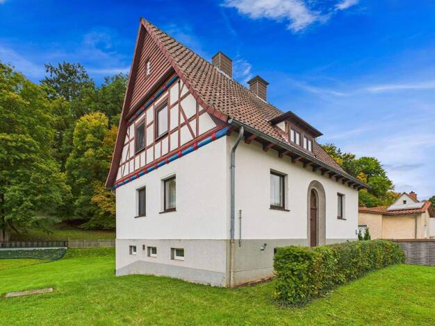Einfamilienhaus zum Kauf 145.000 € 7 Zimmer 139,9 m² 1.195 m² Grundstück Nentershausen 36214