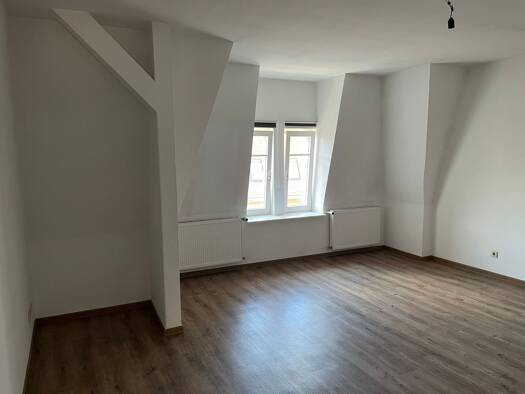 Wohnung zur Miete 665 € 3 Zimmer 75 m² frei ab sofort Innenstadt Halle (Saale) 06108