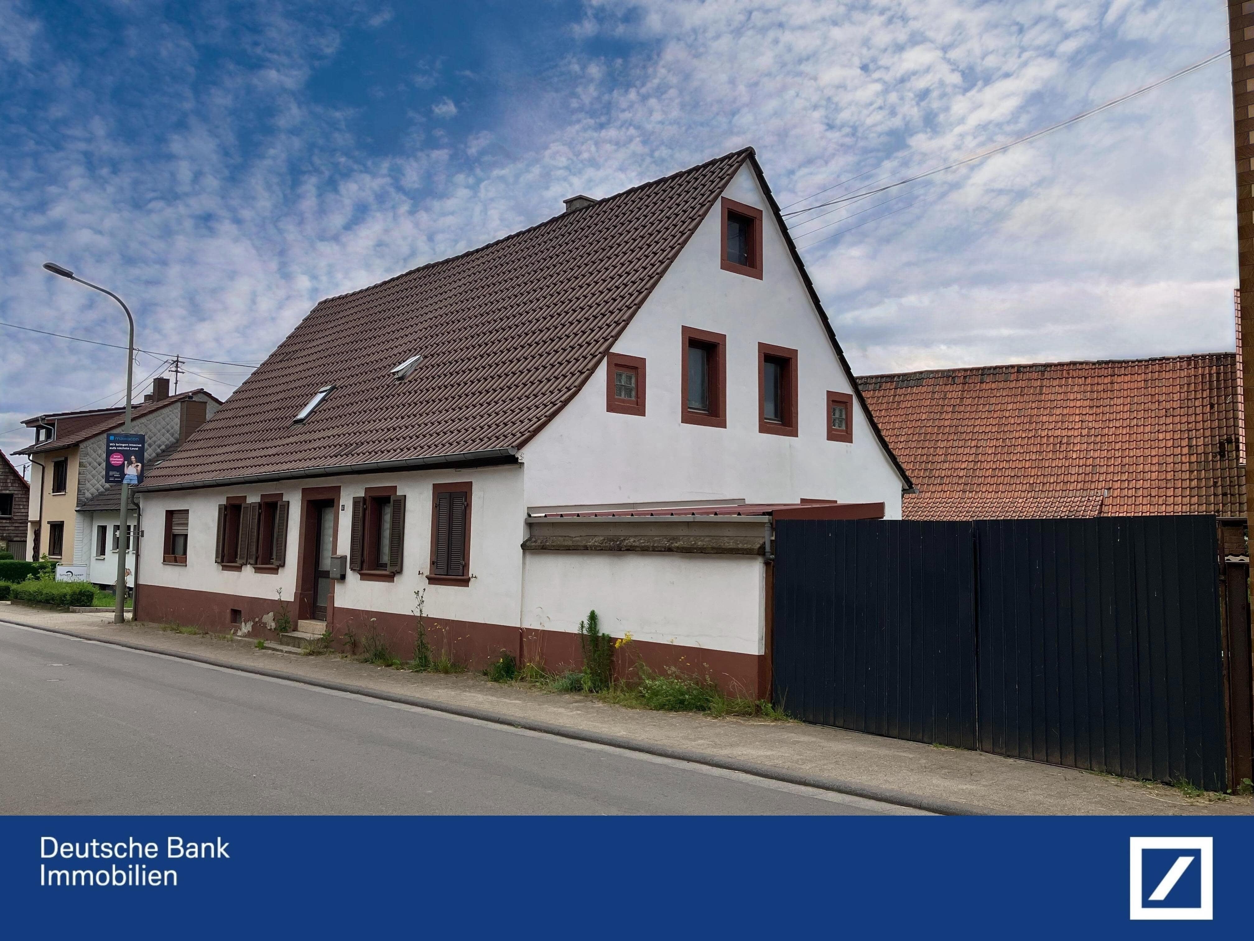 Einfamilienhaus zum Kauf provisionsfrei 210.000 € 6 Zimmer 179 m²<br/>Wohnfläche 1.076 m²<br/>Grundstück Lohnsfeld 67727