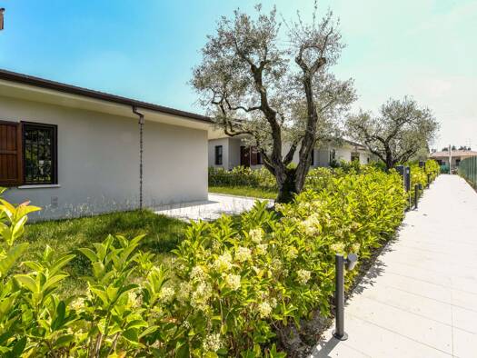 Doppelhaushälfte zum Kauf 380.000 € 3 Zimmer 65,4 m² 195 m² Grundstück Viale Michelangelo 150 Desenzano del Garda 25015