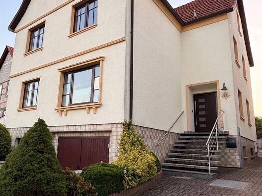 Einfamilienhaus zur Miete 1.300 € 10 Zimmer 160 m² 550 m² Grundstück frei ab sofort Steinbach 37308