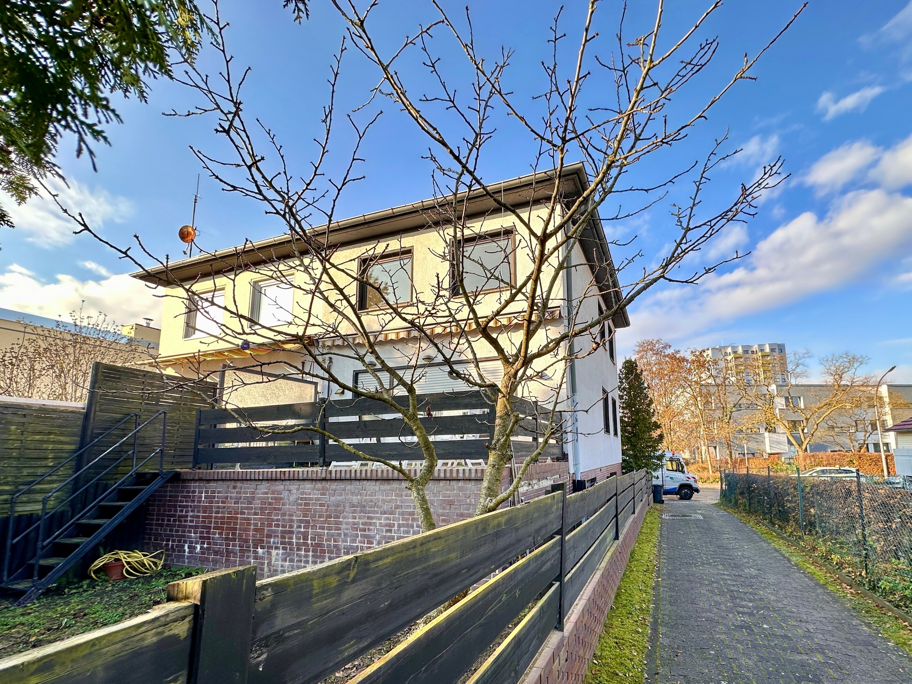 Doppelhaushälfte zum Kauf 499.000 € 5 Zimmer 120 m²<br/>Wohnfläche 250 m²<br/>Grundstück Gropiusstadt Berlin 12351