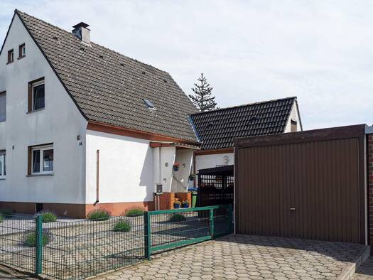 Doppelhaushälfte zum Kauf 159.000 € 3 Zimmer 80,9 m² 600 m² Grundstück Unna 59423