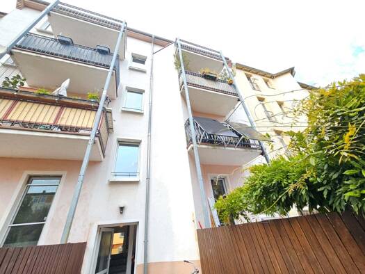 Wohnung zum Kauf 124.000 € 3 Zimmer 65 m² Dachgeschoss, 4. Geschoss Freiimfelde Halle 06112