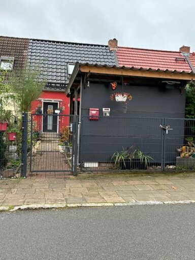 Mehrfamilienhaus zur Miete 1.035 € 4 Zimmer 115 m² 300 m² Grundstück frei ab 01.12.2024 Stendal Stendal 39576