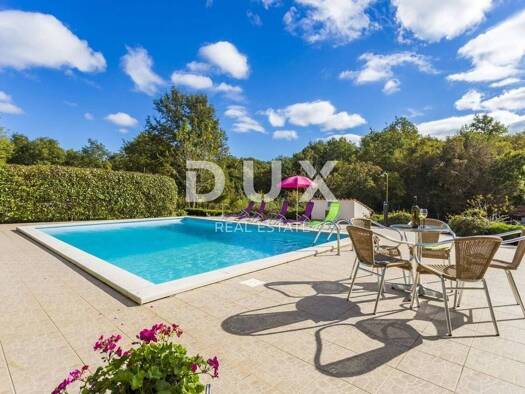 Einfamilienhaus zum Kauf 1.300.000 € 28 Zimmer 630 m² 9.032 m² Grundstück Žminj 52341