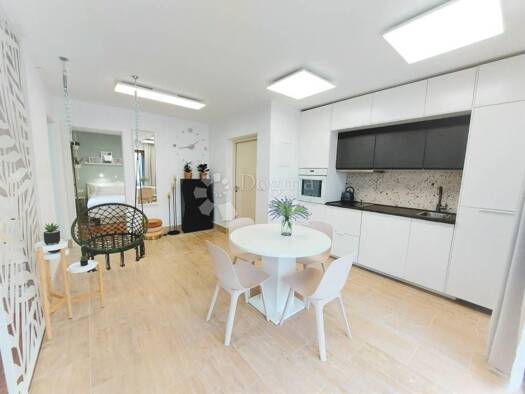 Wohnung zum Kauf 260.000 € 3 Zimmer 45 m² Slatine, Split - Okolica Slatine
