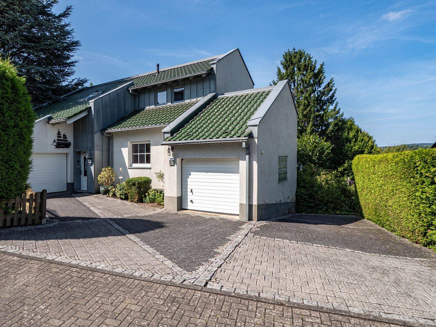 Großzügiges Wohnhaus mit Flair auf besonderem Grundstück auf dem Flammberg in Arnsberg-Hüsten!