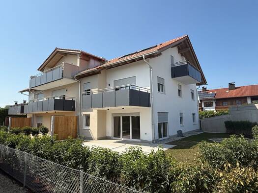 Wohnung zum Kauf - Erstbezug provisionsfrei 529.000 € 3 Zimmer 84,9 m² EG frei ab 31.10.2026 Perach Ainring 83404