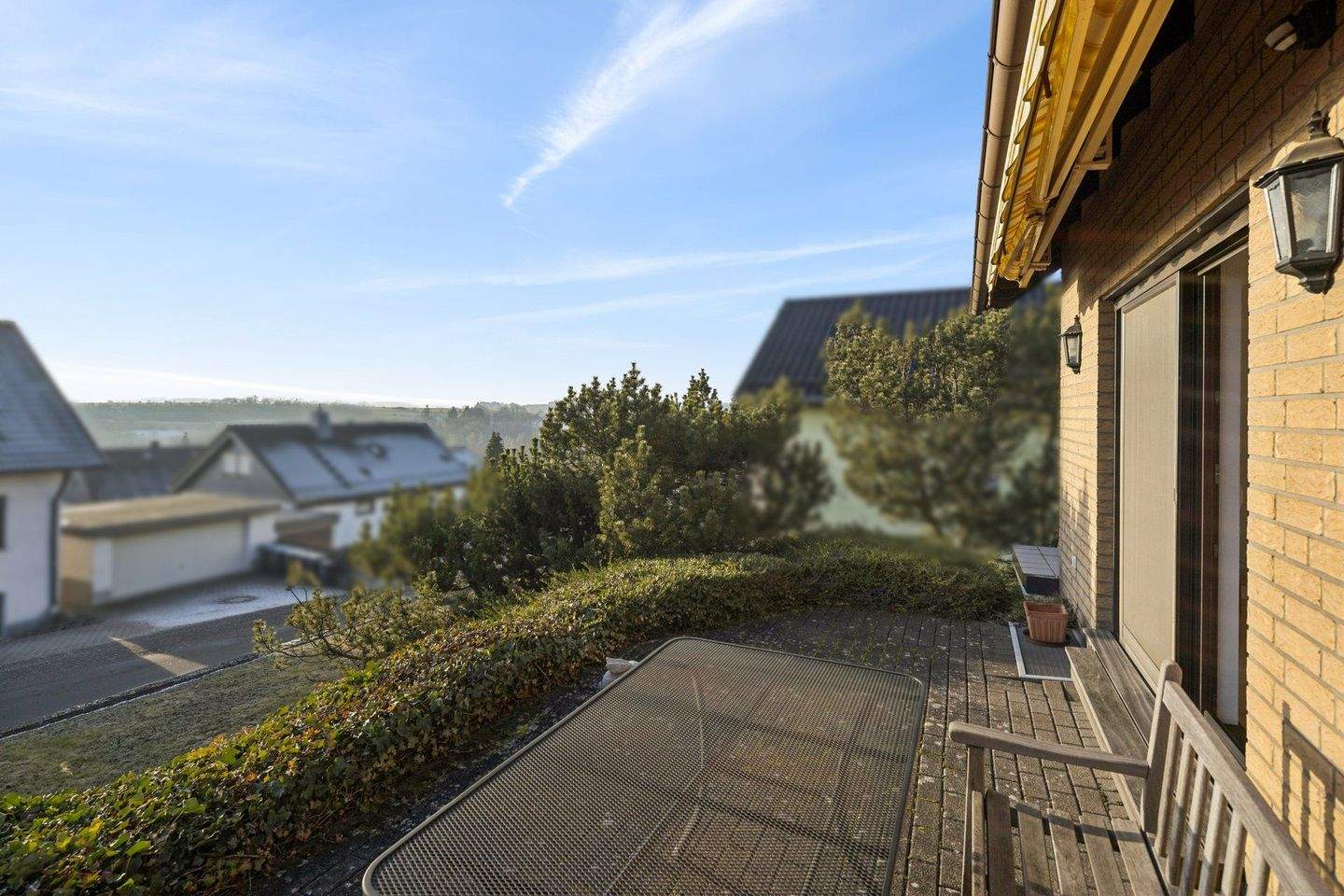 Immobilie in Mücke - Gepflegtes Zweifamilienhaus in absolut ruhiger Lage von Mücke / Ruppertenrod! - Bild 1