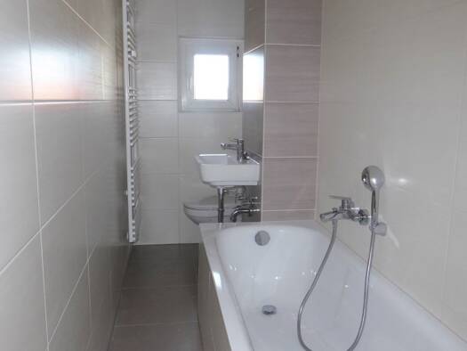 Wohnung zur Miete 390 € 3 Zimmer 60 m² 1. Geschoss frei ab sofort Unterföhringer Str. 9 Unterwellenborn 07333