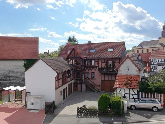 Einfamilienhaus zum Kauf 275.000 € 7 Zimmer 182 m² 389 m² Grundstück Oberweimar Weimar (Lahn) 35096