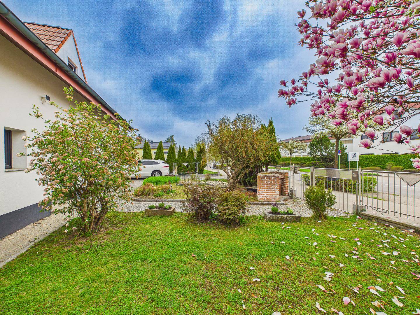 Einfamilienhaus zum Kauf – další