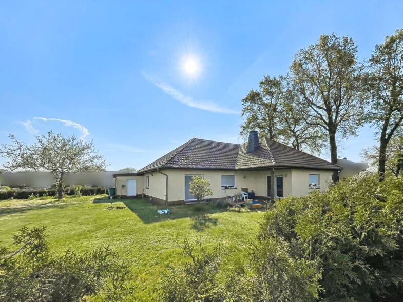 Bungalow zum Kauf 600.000 € 5 Zimmer 260 m² 1.700 m² Grundstück Dissen Dissen 03096
