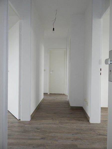 Wohnung zur Miete 527 € 3 Zimmer 70,2 m²<br/>Wohnfläche 3.<br/>Geschoss 06.12.2024<br/>Verfügbarkeit Leipziger Straße 17 Deininghausen Castrop-Rauxel 44577