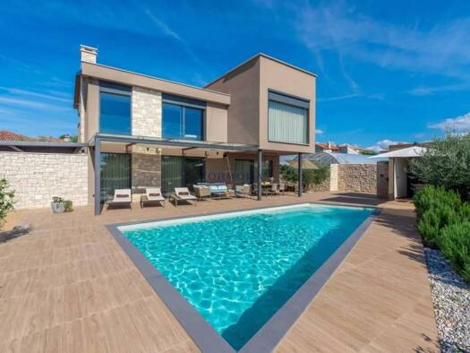 Haus zum Kauf 1.600.000 € 3 Zimmer 120 m² Finida