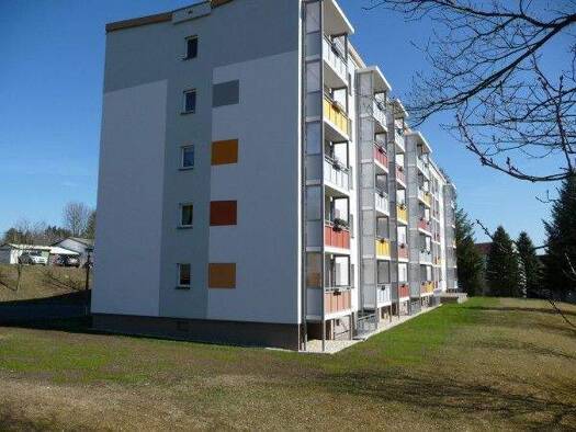 Wohnung zur Miete 200 € 3 Zimmer 54 m² Geschoss 1/5 frei ab 01.04.2026 Schillerstraße 57 Adorf 08626