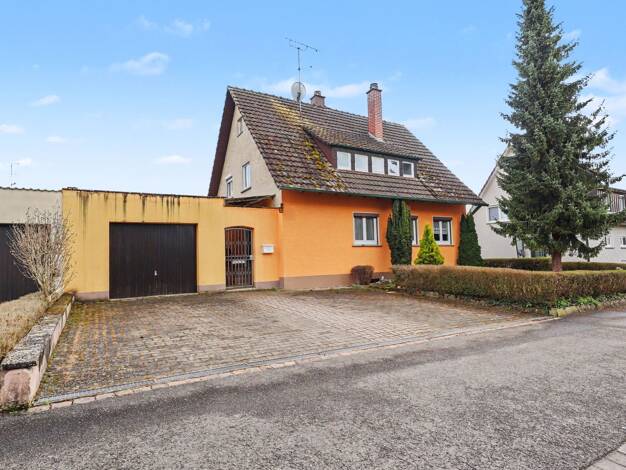 Einfamilienhaus zum Kauf 349.000 € 6 Zimmer 107,9 m² 701 m² Grundstück Schlatt Singen 78224