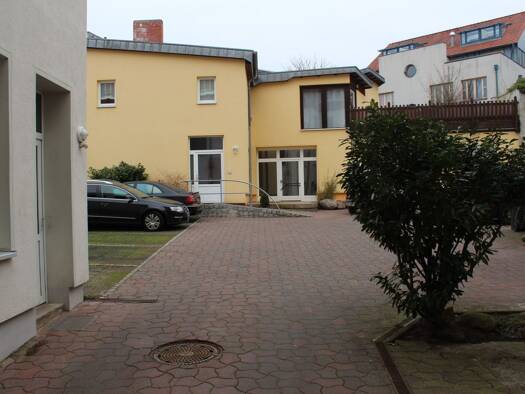 Wohnung zur Miete 1.369 € 4 Zimmer 136,7 m² 1. Geschoss frei ab sofort Zierker Str. 65 Neustrelitz 17235