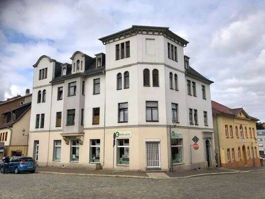 Wohnung zur Miete 375 € 2 Zimmer 63 m² 2. Geschoss Straße des Friedens 8 Pößneck,Stadt Pößneck 07381