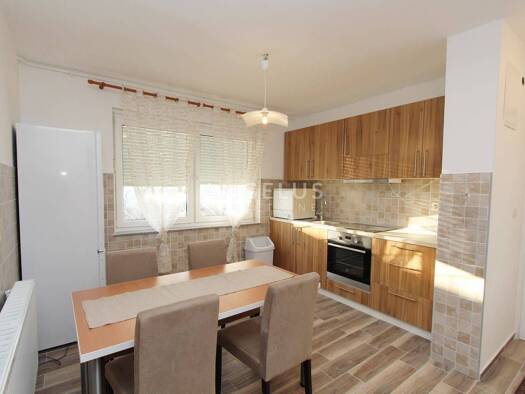 Wohnung zur Miete 800 € 2 Zimmer 58 m² EG Zagreb 10000