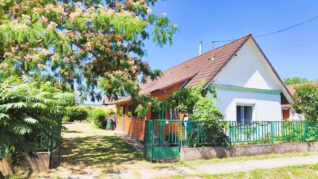 Haus zum Kauf provisionsfrei 75.900 € 2 Zimmer 72 m² 1.431 m² Grundstück Orosztony