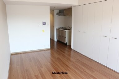 Wohnung zum Kauf 22.000 € 3 Zimmer 61 m² Mitte - Nord Bremerhaven 27576