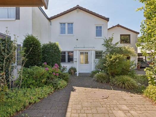Reihenmittelhaus zum Kauf 355.000 € 4 Zimmer 110 m² 5.003 m² Grundstück Quickborn 25451