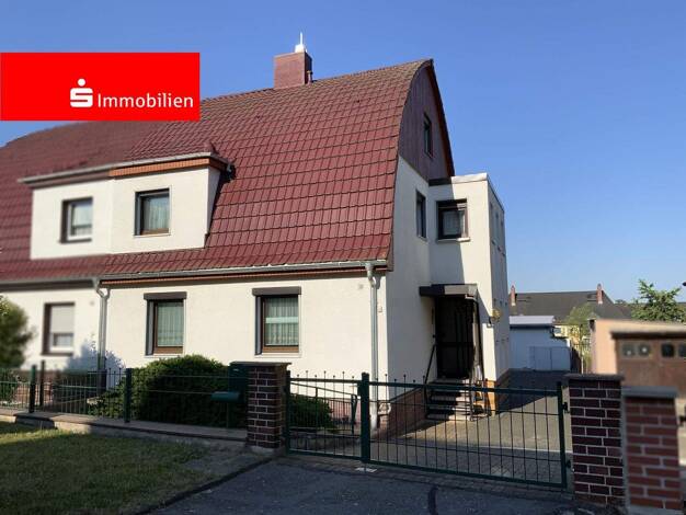 Doppelhaushälfte zum Kauf 117.000 € 5 Zimmer 124 m² 418 m² Grundstück Pößneck,Stadt Pößneck 07381