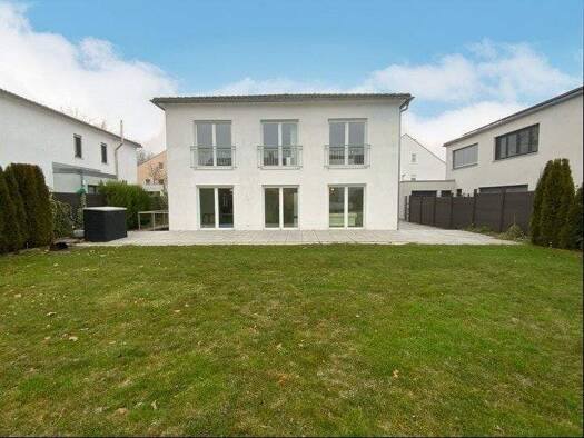 Einfamilienhaus zur Miete 2.450 € 6 Zimmer 250 m² 700 m² Grundstück Ingolstadt 85049