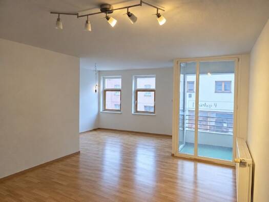 Wohnung zur Miete 550 € 3 Zimmer 79 m² Markt 24 Finsterwalde Finsterwalde 03238